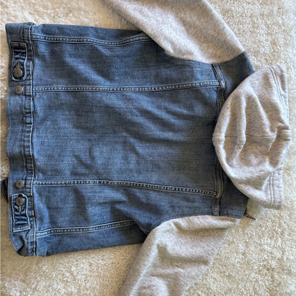 Levi's Women's Blue Denim Jacket with Hoodie - Picture 3 of 6